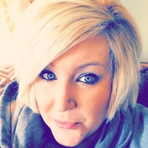 Meet your Posher, Kelli